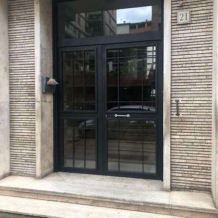 Bed and Breakfast La Donna Garbata Roma Exterior foto