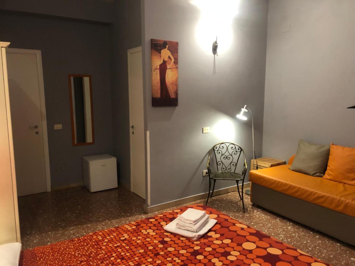 Bed and Breakfast La Donna Garbata Roma Exterior foto